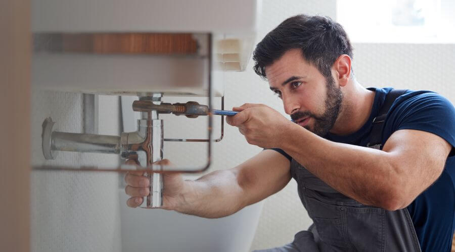 Professional emergency plumbing in Nisland, SD